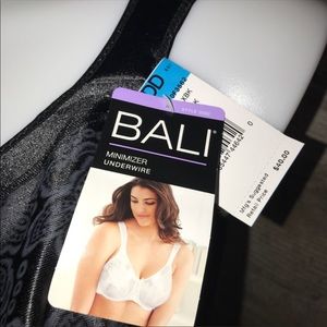 Intimates & Sleepwear - Bali underwire minimized 40DDD new Intimates & Sleepwear - Bali underwire minimized 40DDD new